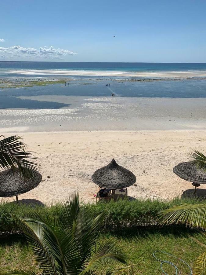Kirimizi Hotel & Restaurante Pemba Exterior photo